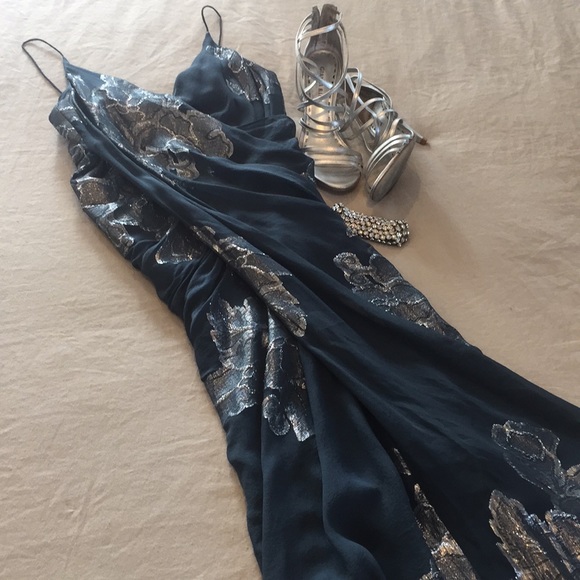 Nicole Miller Dresses & Skirts - Nicole Miller Collection size 2 dress, worn once!